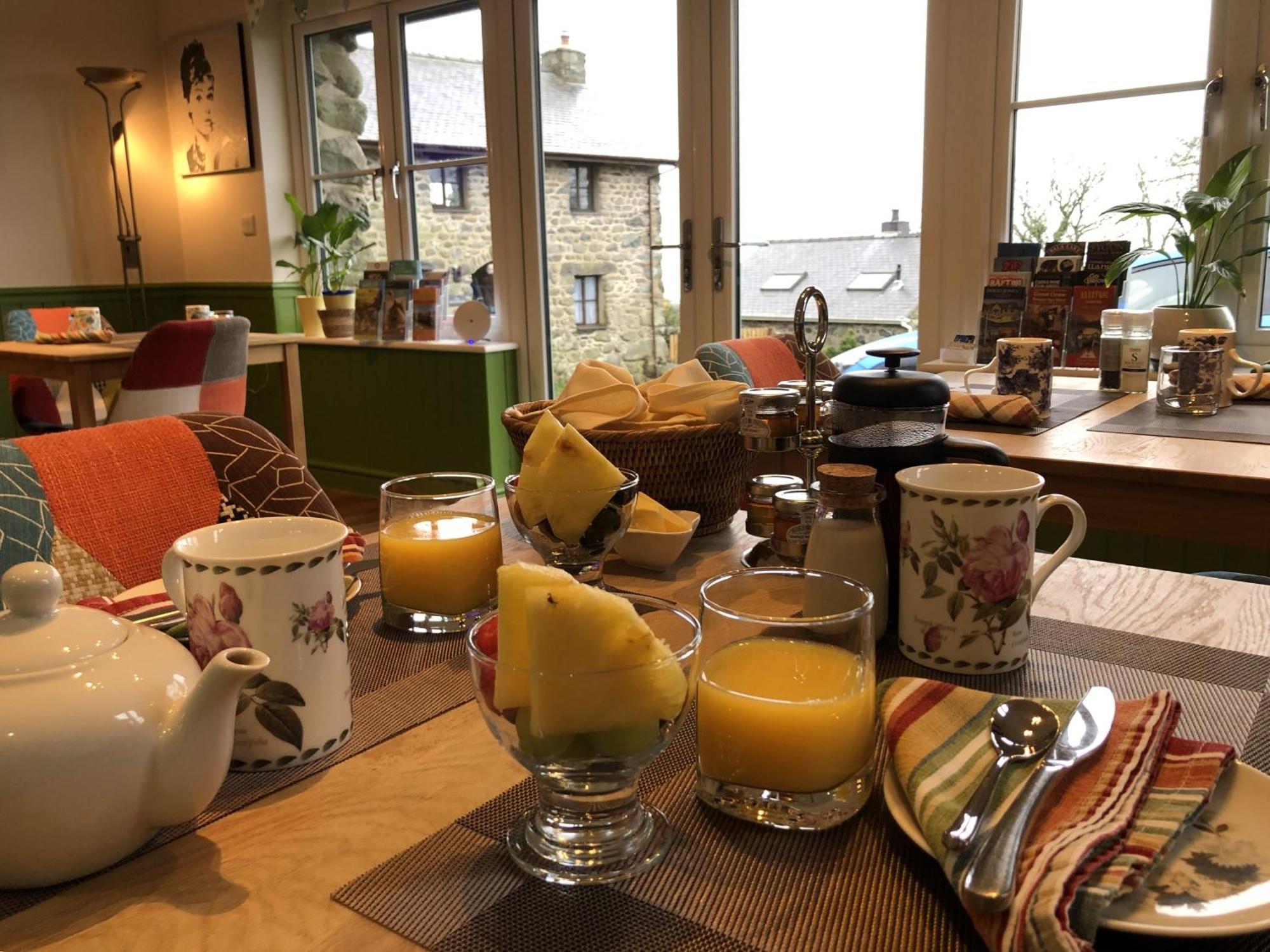 The Old Farmhouse B&B 다이프린 외부 사진